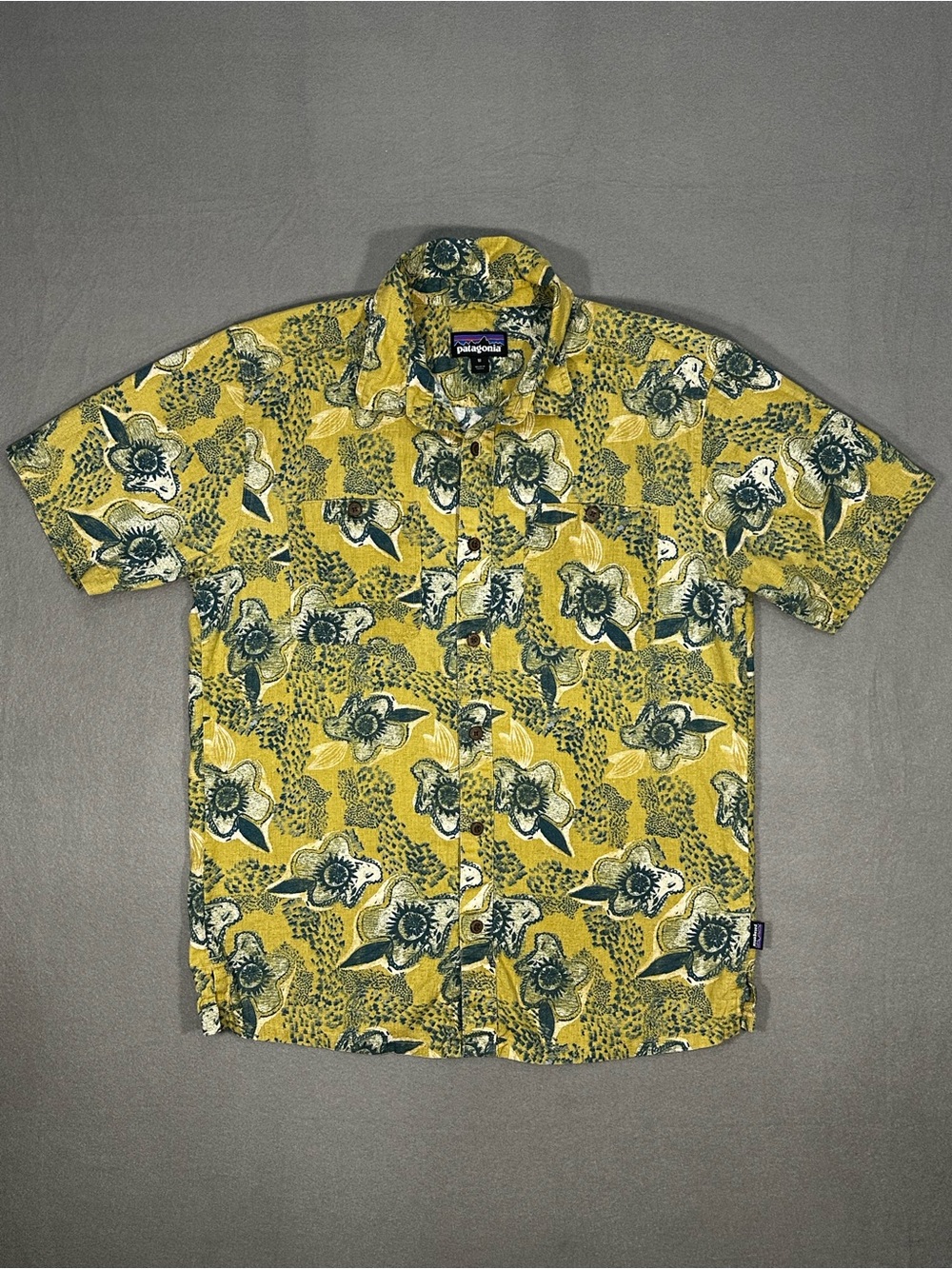 Men’s Patagonia Hemp Organic Cotton Shirt Medium Yellow Floral Short Sleeve